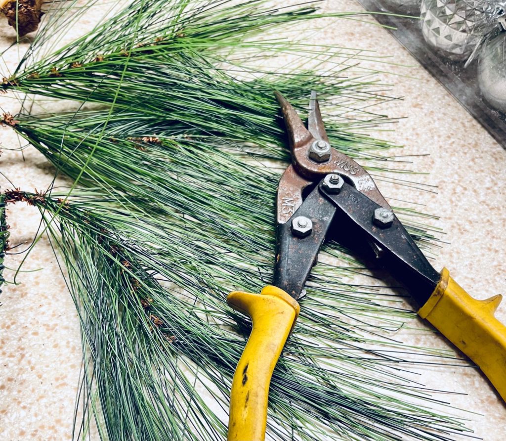 Cutting Pine garland