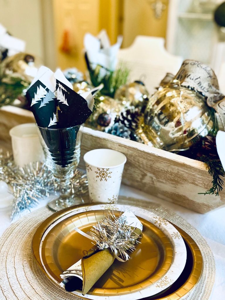 New Years Eve Tablescape Ideas - House of Mar