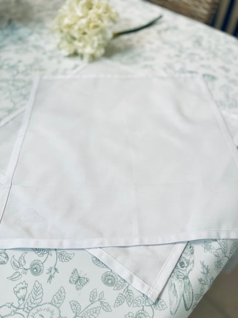 White napkins