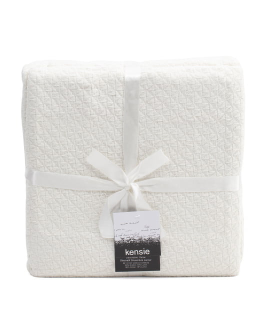 White throw blanket