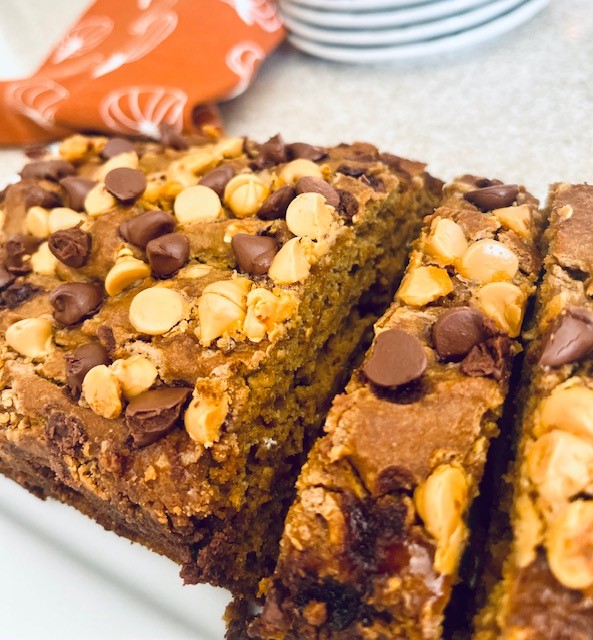 Picture of the pumpkin bread in slices