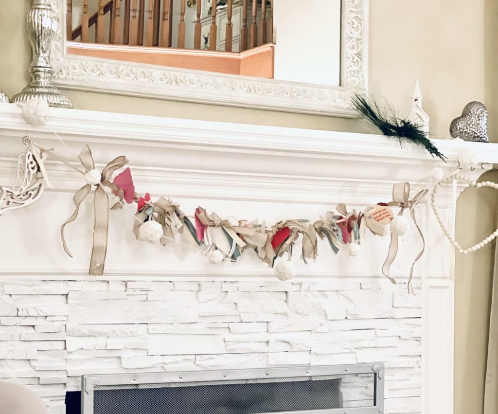 How to create the most special Valentine Garland, all completed 
