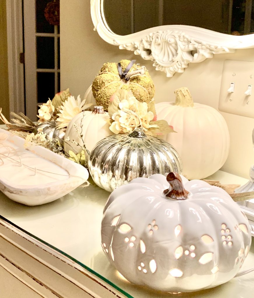 7 Inexpensive Fall Decorating Ideas pumpkins