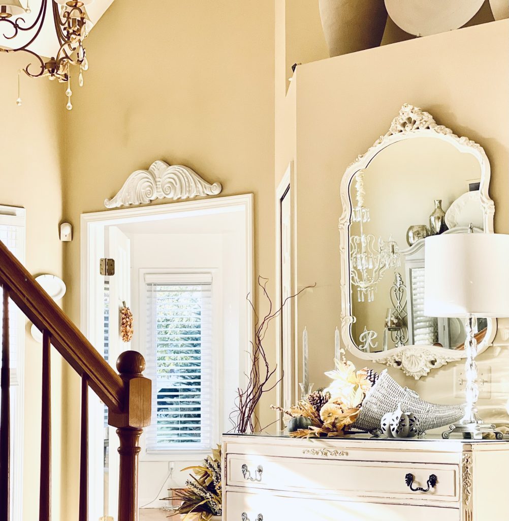 7 Inexpensive Fall Decorating Ideas in the foyer