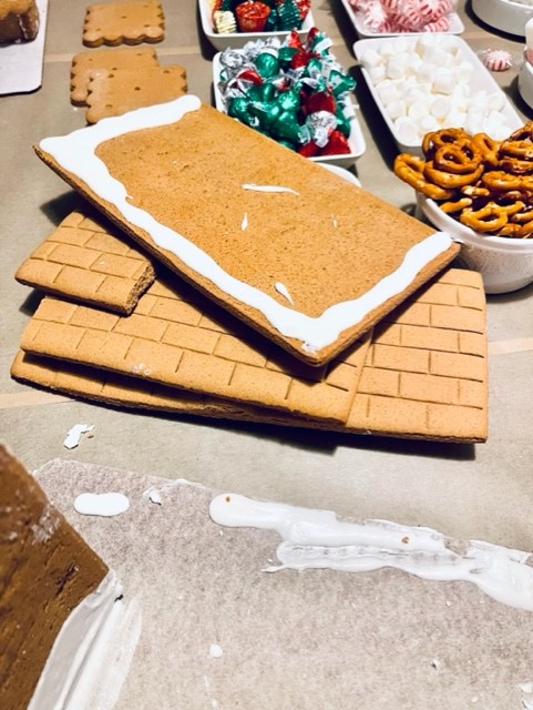 How to create the best gingerbread house Party pipping