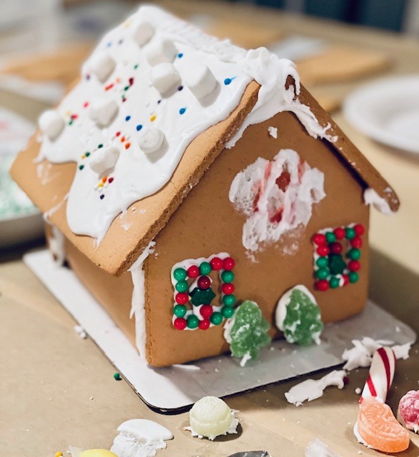 How to create the best gingerbread house Party roof of the house